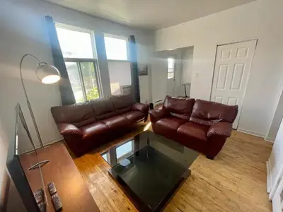 Gallery image of FULL KITCHEN 13min from DTOWN Room B in Montréal