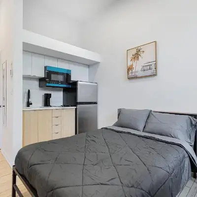 Studio pour deux-location hebdomadaire avec parking gratuit