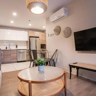 204 - Modern Cozy Suite with 2BR