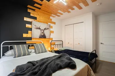 Gallery image of 110 - Modern Comfy Hub with Private Patio, gym, parking in Montréal