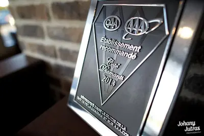 a trophy for a best investment accountants job experience wins at Hotel-Motel Drummond in Drummondville