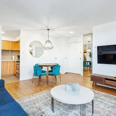 LaCité Cozy Apartment Close to Central Montreal