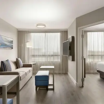 Embassy Suites By Hilton Montreal Airport