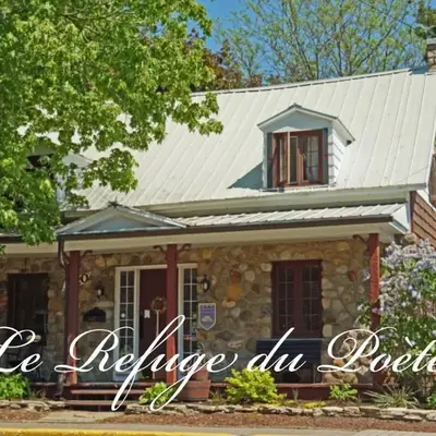 Guesthouse Refuge du Poète Montreal-Longueuil
