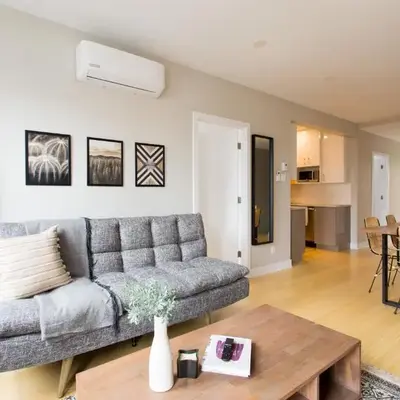 Trendy Little Italy 3 Bedroom Condo Free parking