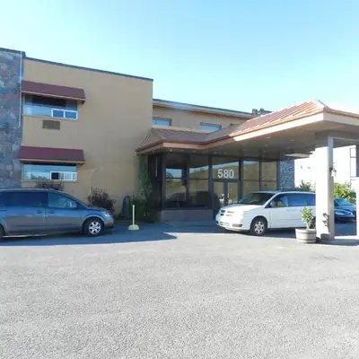 L'Auberge de l'Aeroport Inn