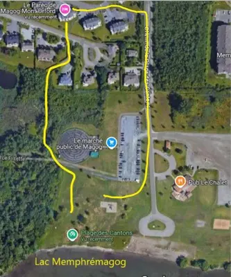 a map of a parking lot with a yellow line at Le Paréo de Magog-Mont Orford in Magog-Orford
