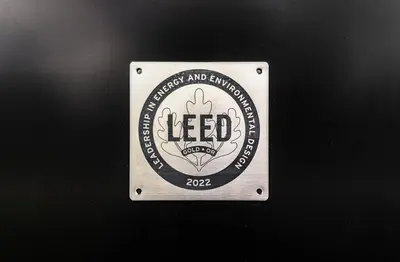 a sign on a wall with the word led at Le Memph Aigle spacious comfortable condo cottage eco friendly 3 bedrooms - hot tub & pool Memphrémagog Lake in Magog-Orford