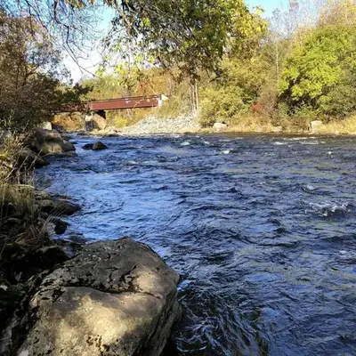 La cachette de la rivière au saumon et spa