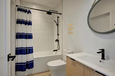 Gallery image of Amazing 1Bedroom Great Location presented by TripMontreal in Montréal